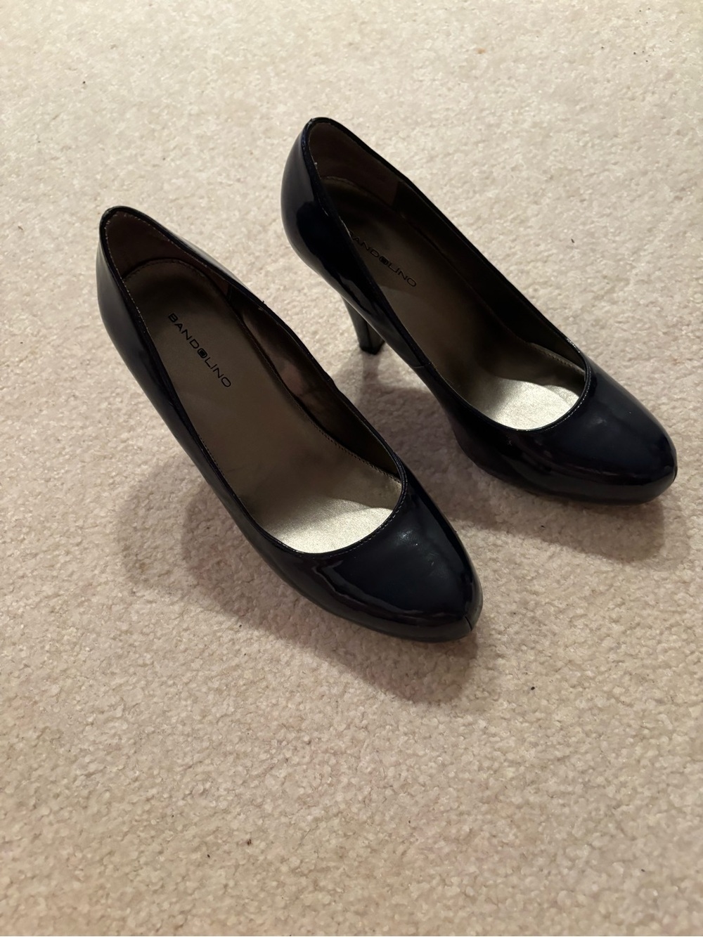 Bandolino Black Patent Round-Toe Heels